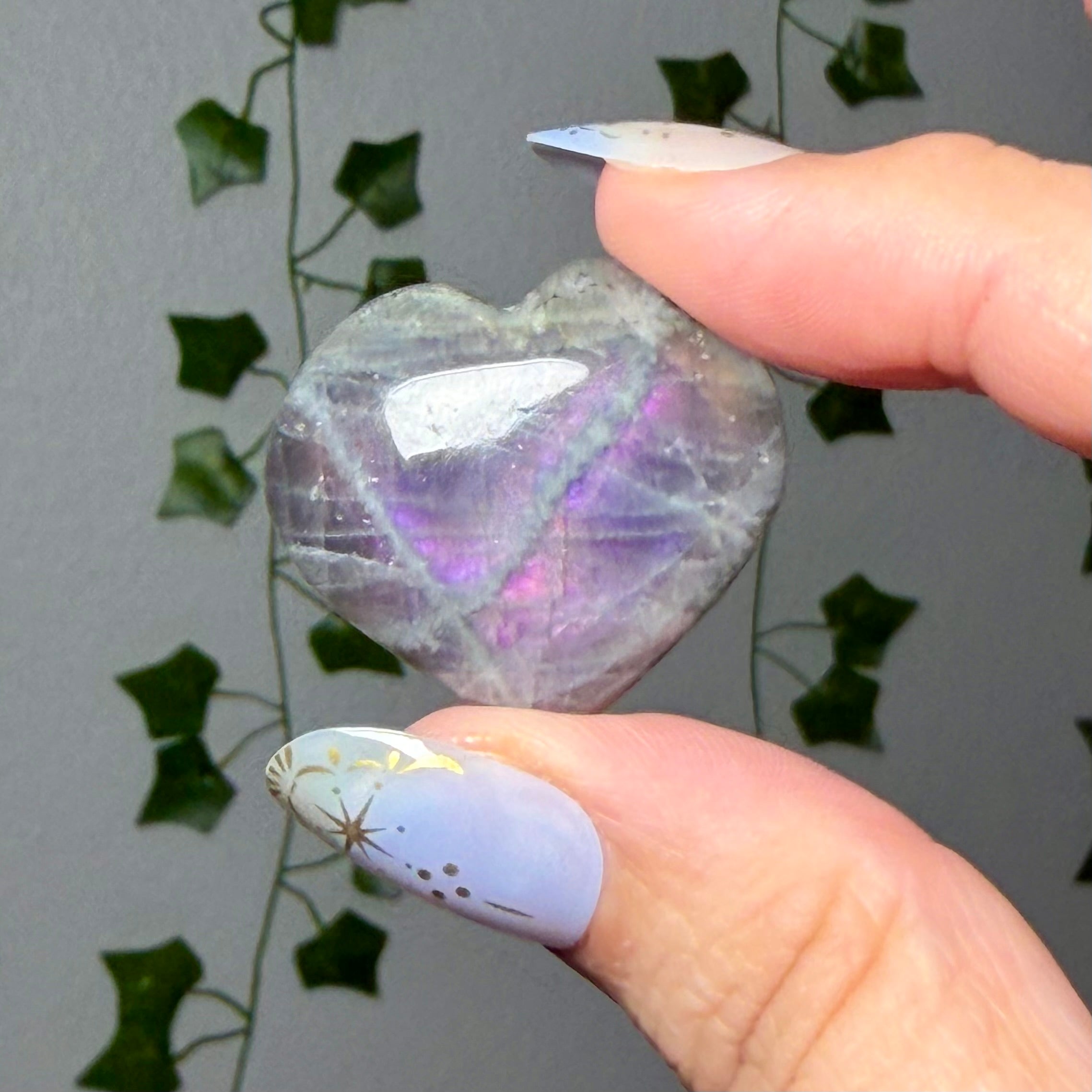Mini labradorite heart 6A