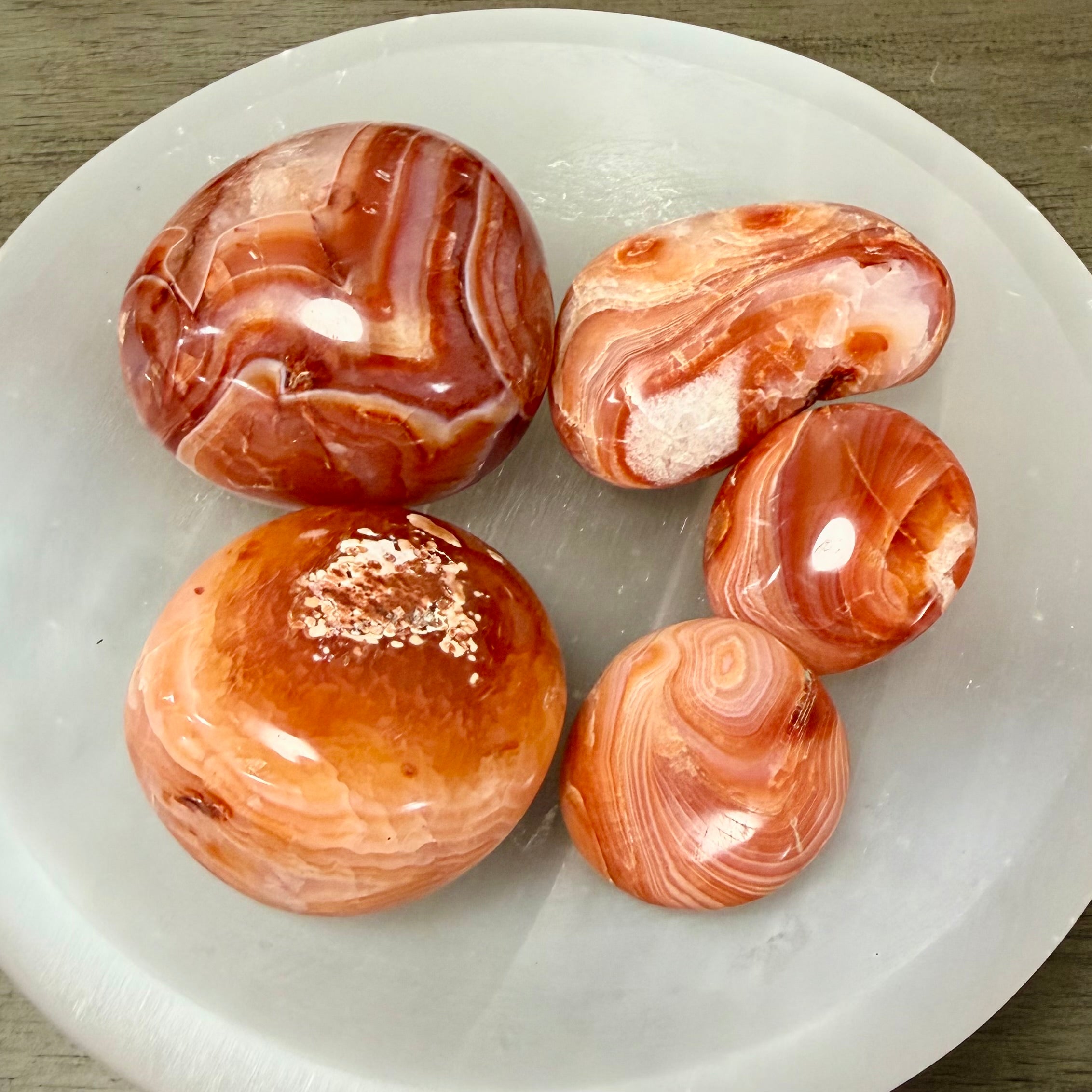 Carnelian Palm Stone 9a