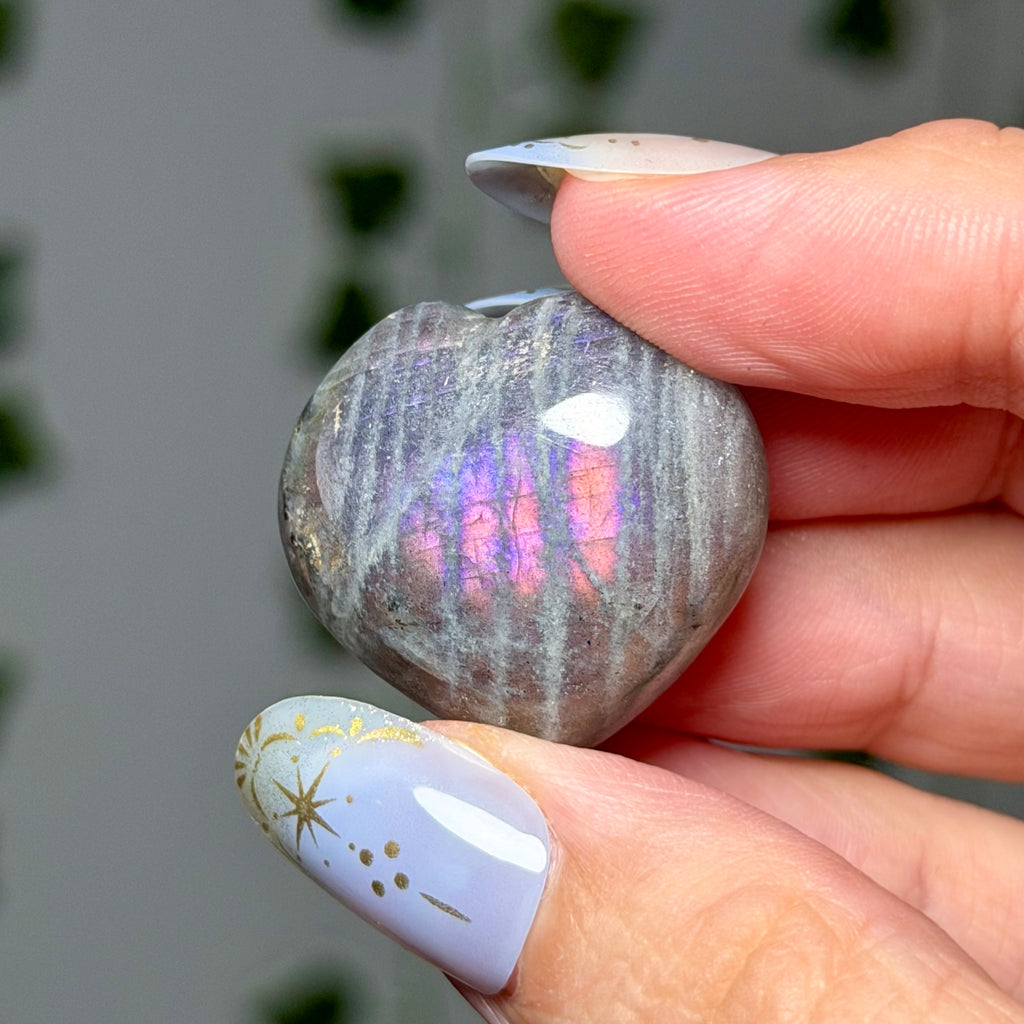 Mini labradorite heart 6F
