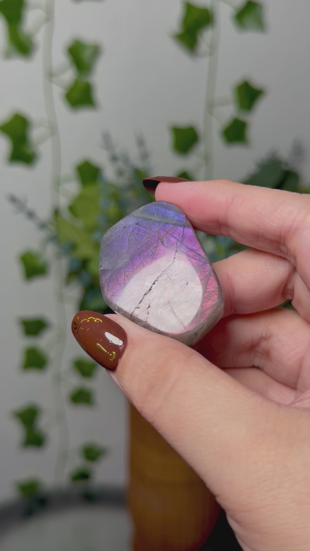 Gradient Labradorite 8T