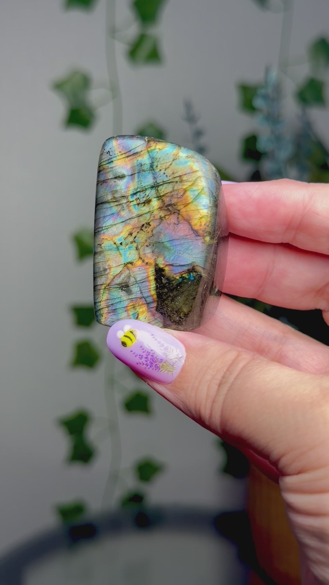 Rainbow Labradorite 14