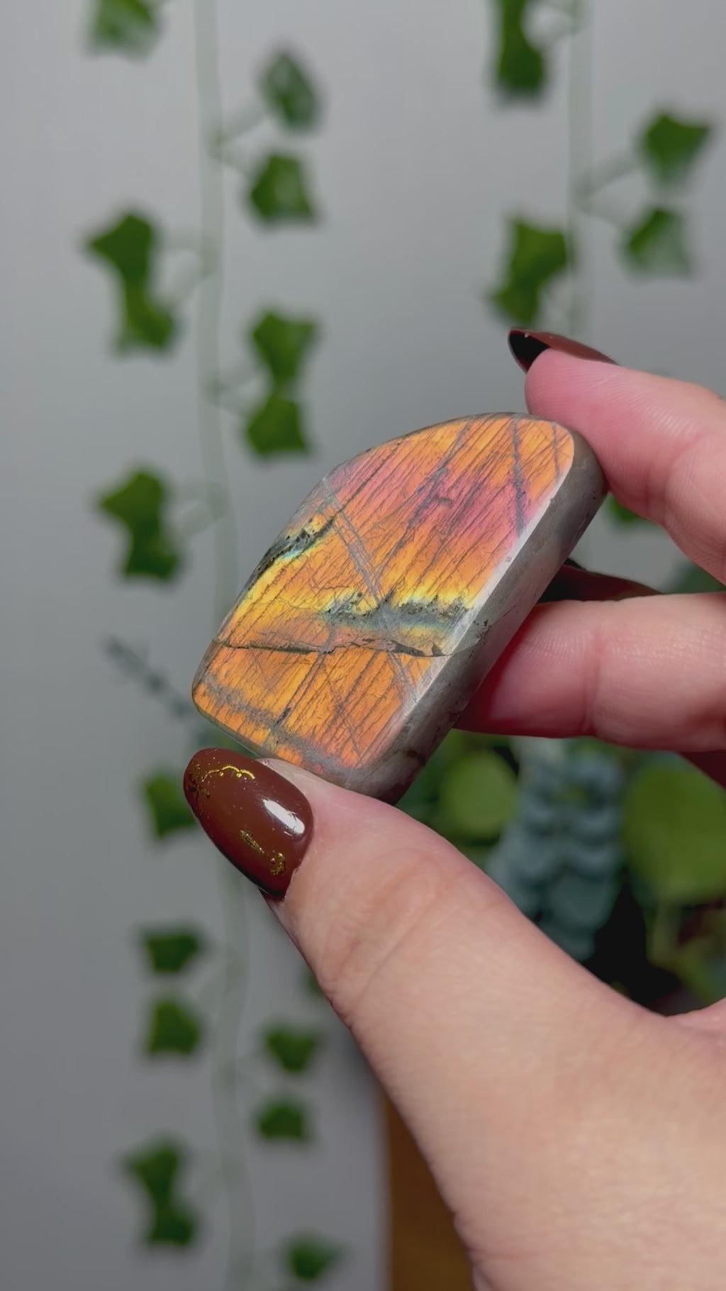 Orange Pink Labradorite 6U(imperfect)