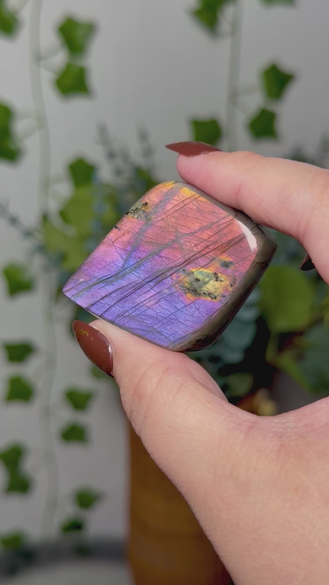 Pink Purple Labradorite 10N