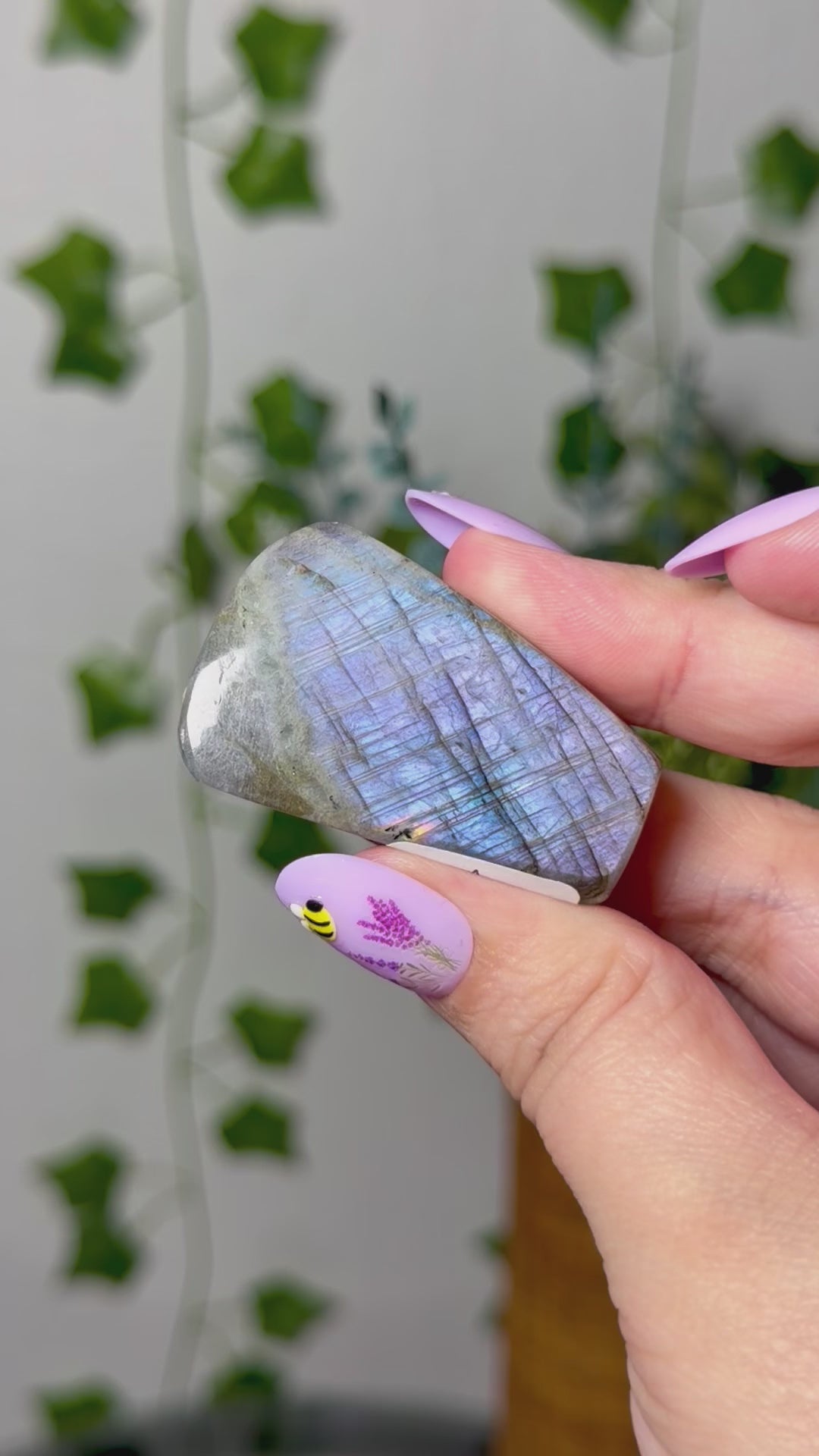 Mini Light Blue Labradorite 6A